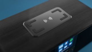 Qi-Ladepad für kabelloses Laden. USB-Anschluss
