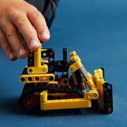 Ein Fahrzeuggeschenk für Bulldozer-Fans