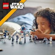 Actiongeladenes Spielset zum Zusammenbauen
