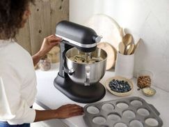 Der Mixer, der Leistung, Розмір und Ästhetik vereint