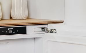 Flat hinge