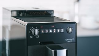 „One Touch“-Bedienung (Direktbezugstasten)