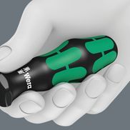 An die Hand angepasst