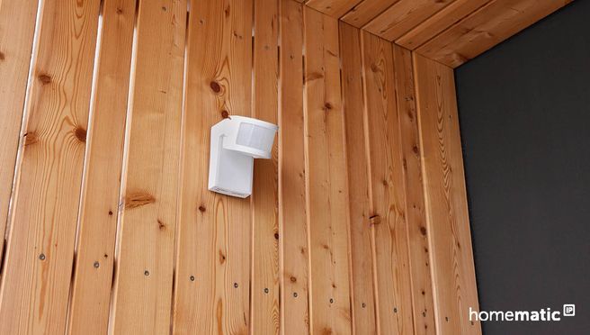 Homematic IP Bewegungsmelder mit Schaltaktor – außen