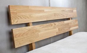 Kopfteil aus massiver Wildeiche – klar & funktional