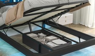 Stauraum unter dem Bett