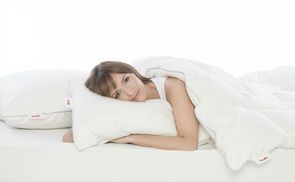 Endlich besser schlafen mit Daunen-Feder Kissen