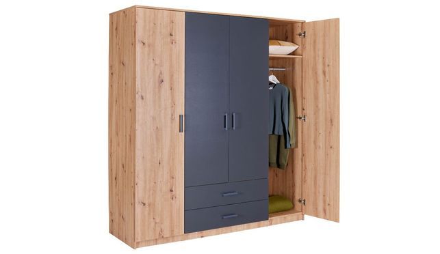 Eleganz und Funktionalität vereint: Der zeitlose Kleiderschrank