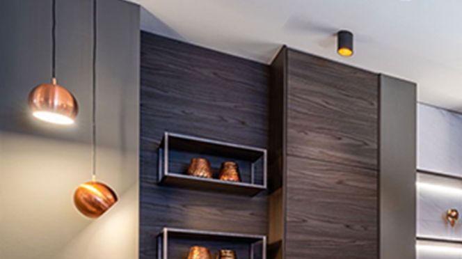 s.luce Ball Bogenleuchte – Stilvolles Design mit flexibler Lichtausrichtung
