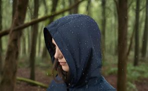 Wasser perlt einfach ab – zuverlässiger Schutz bei Regen 