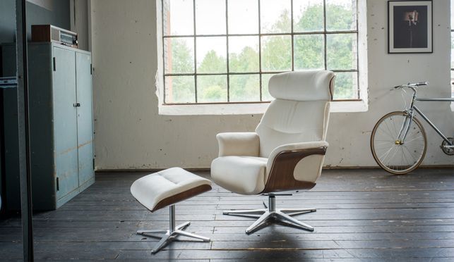 TOSAR Velvet Relaxsessel – Komfort, Drehfunktion & Hocker