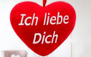 Herz mit „Ich liebe dich“ Stickerei