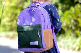 Der Kordrucksack ist erhältlich in vielen Цвета(ов)