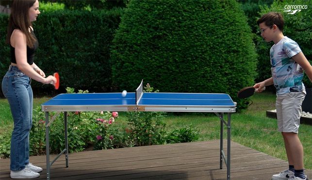 Spielspaß to go: Der faltbare Tischtennistisch für drinnen und draußen