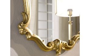Detail in Blattgold – Barockspiegel Annabelle